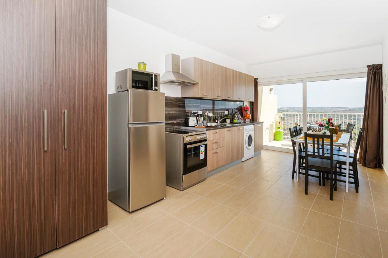 Summer Breeze Apartment With Terrace With Panoramic Views - By Getawaysmalta Mellieħa Eksteriør billede